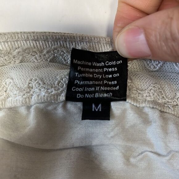 POL | Anthropologie Jeans Pol Ruffle Side Crochet Trim Mid Rise Cropped Gray M - Picture 11 of 12